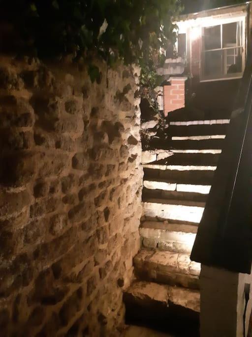 Beautiful Georgian Cottage Within A Private Walled Garden オークハム エクステリア 写真