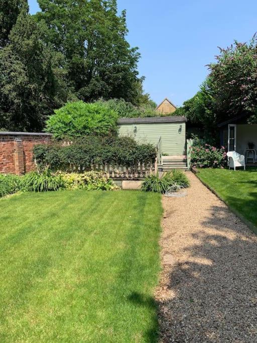 Beautiful Georgian Cottage Within A Private Walled Garden オークハム エクステリア 写真
