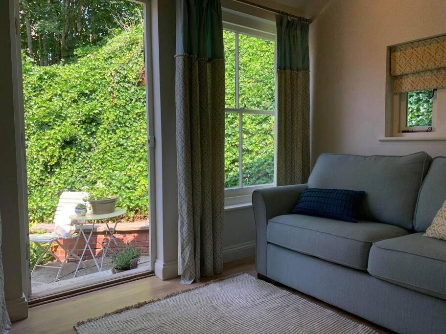 Beautiful Georgian Cottage Within A Private Walled Garden オークハム エクステリア 写真